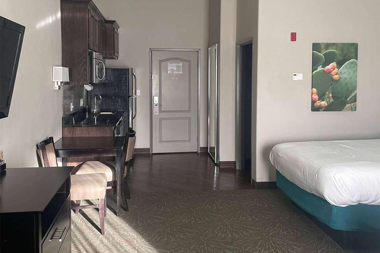 Baymont By Wyndham Andrews Tx Hotel ภายนอก รูปภาพ
